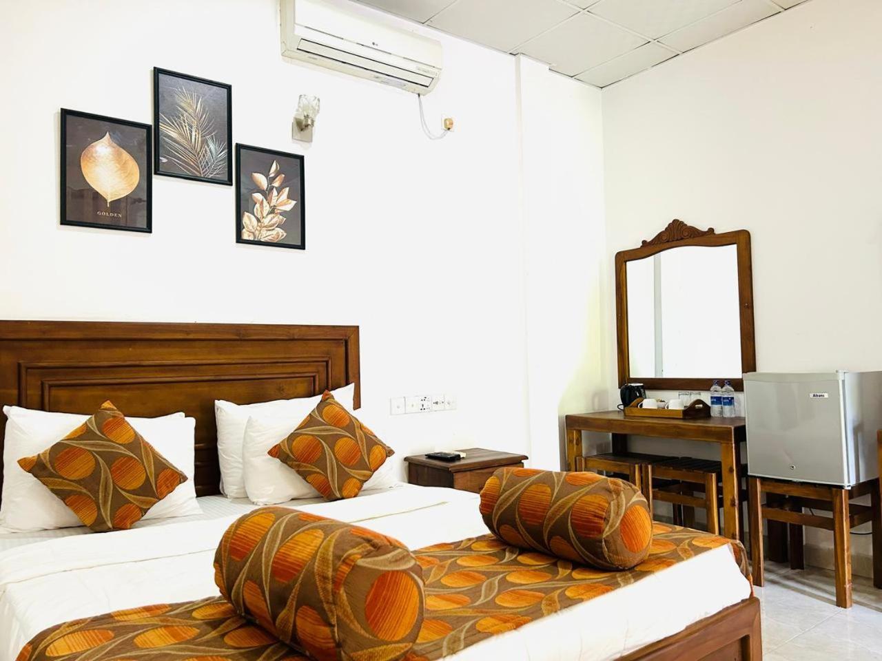 Royal Nest Bed and Breakfast Polonnaruwa Esterno foto